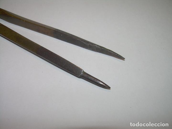 Escriban&iacute;a: ANTIGUO COMPAS DE BRONCE Y ACERO. - Foto 2