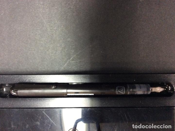 Escriban&iacute;a: Escriban&iacute;a y pluma pilot - Foto 2
