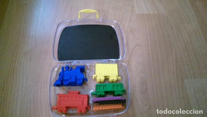 Escriban&iacute;a: MALETITA CON TREN DE COLORES DE CERA - Foto 2