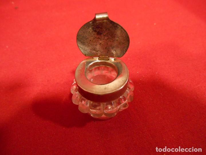 Escriban&iacute;a: ANTIGUO TINTERO DE CRISTAL Y METAL CROMADO - Foto 1
