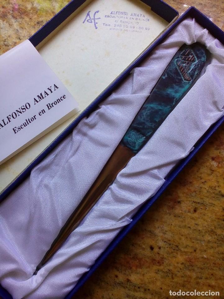Escriban&iacute;a: Abrecartas de bronce del escultor Alfonso Amaya - Foto 1