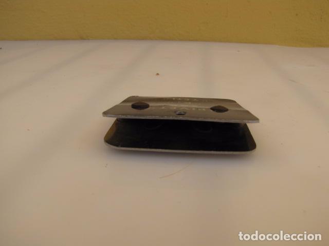Escriban&iacute;a: Pinza papel. INDU. Barcelona - Foto 3