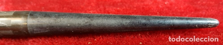 Escriban&iacute;a: TINTERO DE CRISTAL Y PLUMA DE RESINA. CIRCA 1960. - Foto 5