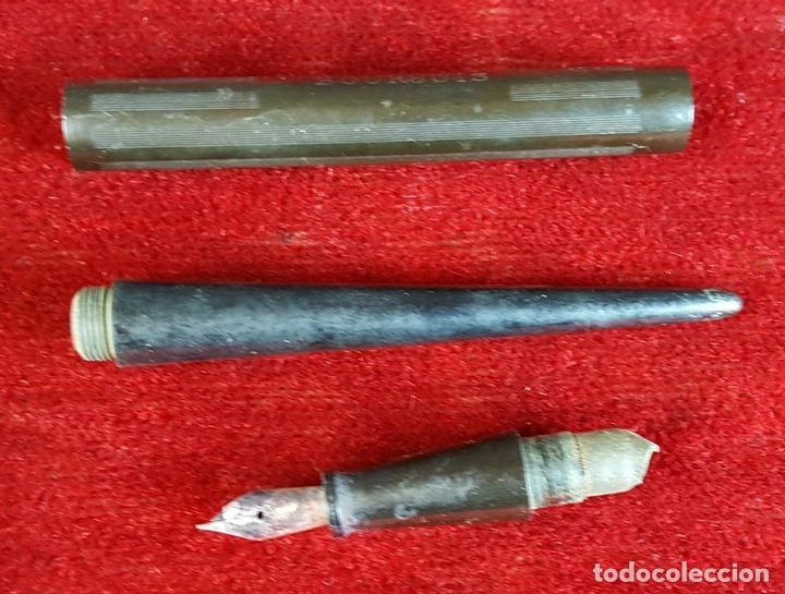 Escriban&iacute;a: TINTERO DE CRISTAL Y PLUMA DE RESINA. CIRCA 1960. - Foto 7