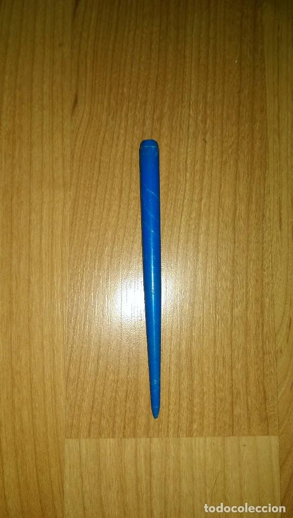 Escriban&iacute;a: ANTIGUO PORTAPLUMILLAS DE PL&Aacute;STICO AZUL - Foto 1