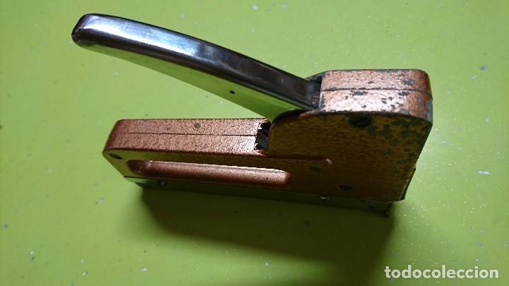 Escriban&iacute;a: GRAPADORA REXEL TRIUMPH, MADE IN ENGLAND - Foto 4