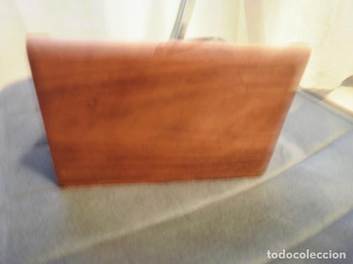 Escriban&iacute;a: tarjetero o portapapeles de madera - Foto 2