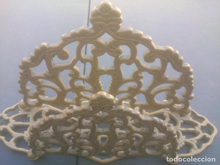 Escriban&iacute;a: reposacartas en bronce - Foto 5