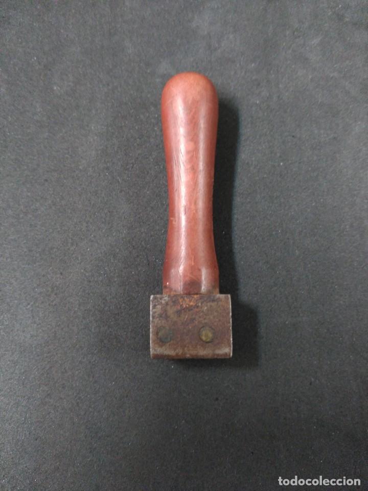 Escriban&iacute;a: MANGO DE SELLO DE LACRE, DE MADERA - Foto 1