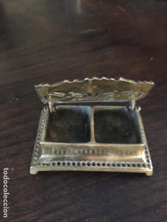 Escriban&iacute;a: Caja porta sellos de bronce - Foto 3