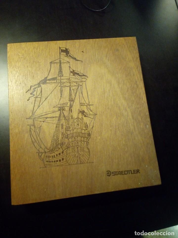 Escriban&iacute;a: Caja staedler de madera con varios elementos completa - Foto 1
