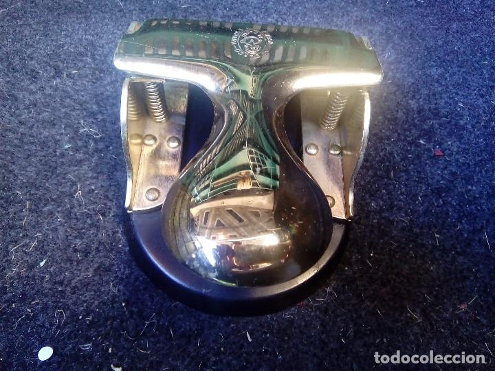 Escriban&iacute;a: Taladradora dorada El Casco - Foto 1