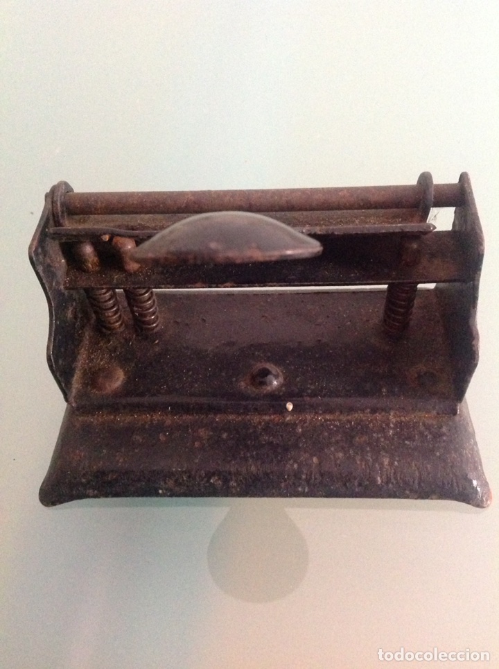Escriban&iacute;a: Antiguo taladro papel - Foto 3