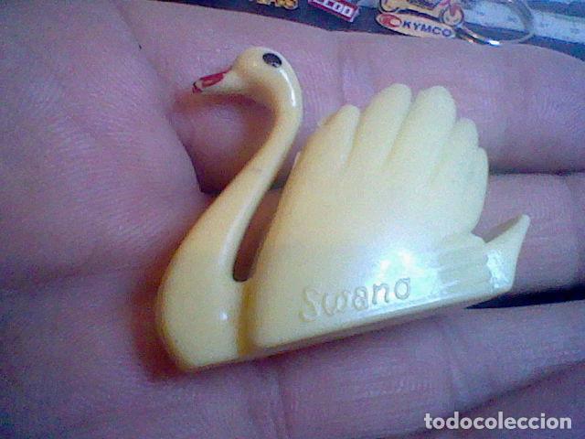 Escriban&iacute;a: CISNE CISNE SWANO PLASTICO DETERIORADO - Foto 1