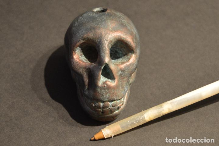 Escriban&iacute;a: ORIGINAL PLUMA DE ESCRITORIO CON BASE TINTERO CALAVERA - Foto 7