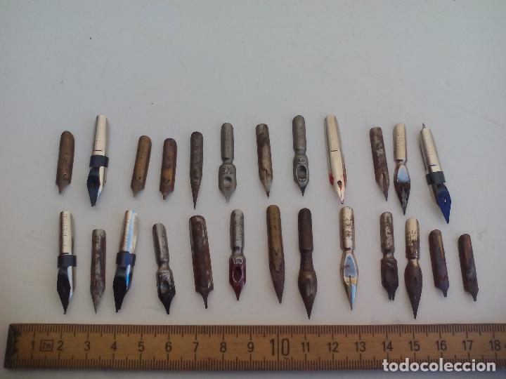 Escriban&iacute;a: LOTE DE 25 PLUMILLAS ANTIGUAS. - Foto 1