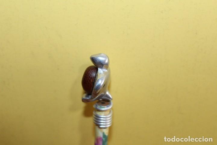 Escriban&iacute;a: CAPUCHON PINGUINO CON LAPICERO - Foto 2