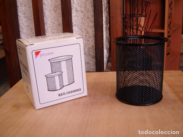 Escriban&iacute;a: Cubilete met&aacute;lico - Foto 1