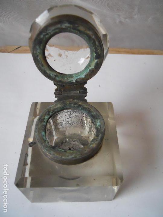 Escriban&iacute;a: antiguo tintero cristal tallado y bronce - Foto 2
