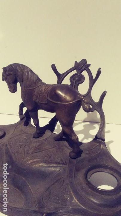 Escriban&iacute;a: Escribania de bronce con caballo ensillado - Foto 5