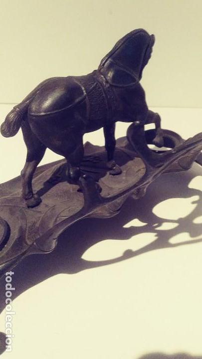 Escriban&iacute;a: Escribania de bronce con caballo ensillado - Foto 2