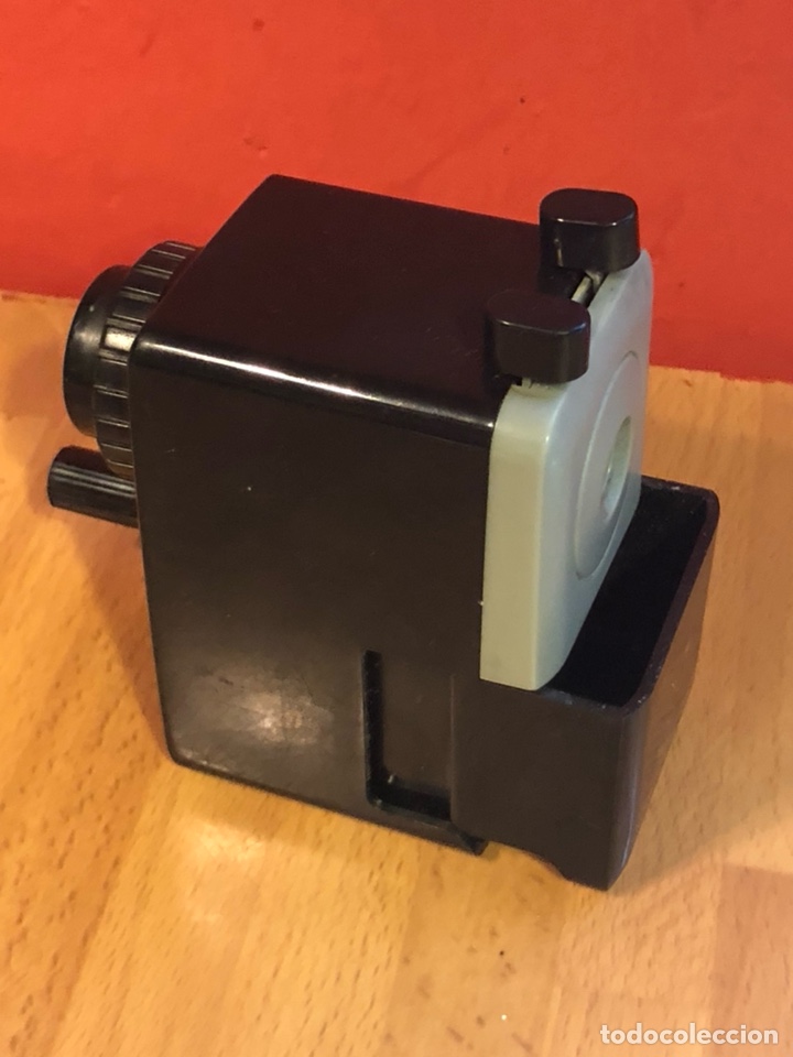 Escriban&iacute;a: Sacapuntas de mesa con caj&oacute;n y manivela - Foto 2