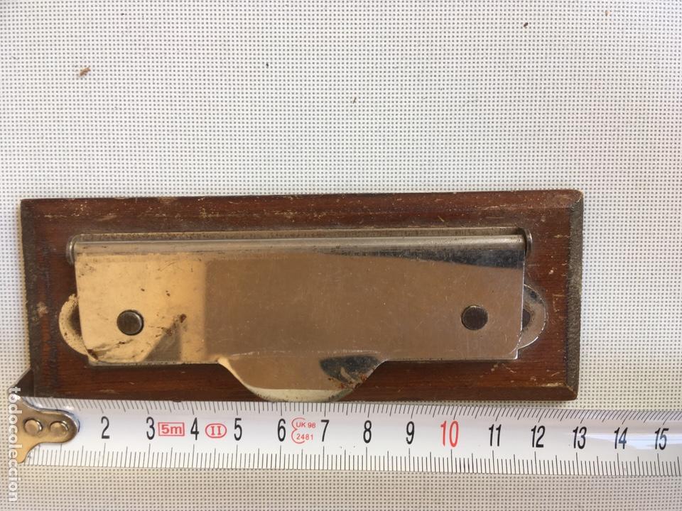 Escriban&iacute;a: TROQUELADORA DE AGUJEROS PARA ANILLAR EN BOCK - Foto 2