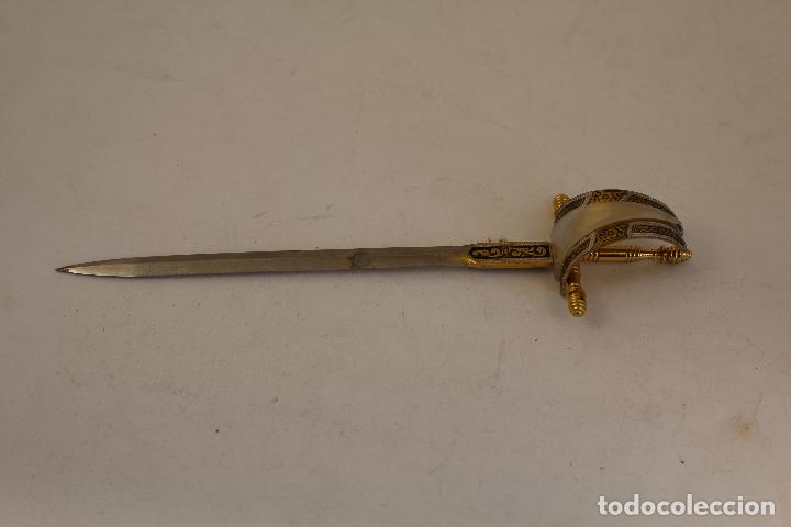 Escriban&iacute;a: abrecartas espada damasquinado toledo - Foto 1