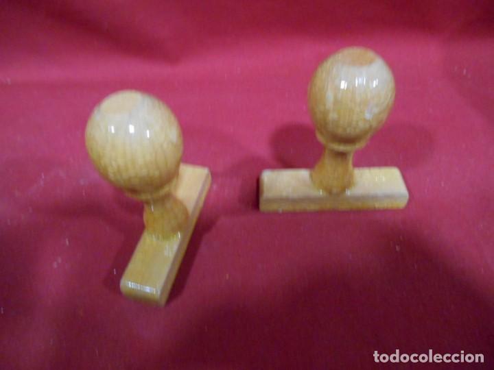 Escriban&iacute;a: LOTE DE 2 TAMPONES DE MADERA SIN ESTRENAR - Foto 3