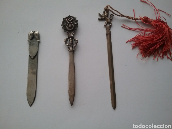Escriban&iacute;a: Lote 3 abrecartas en plata. - Foto 1