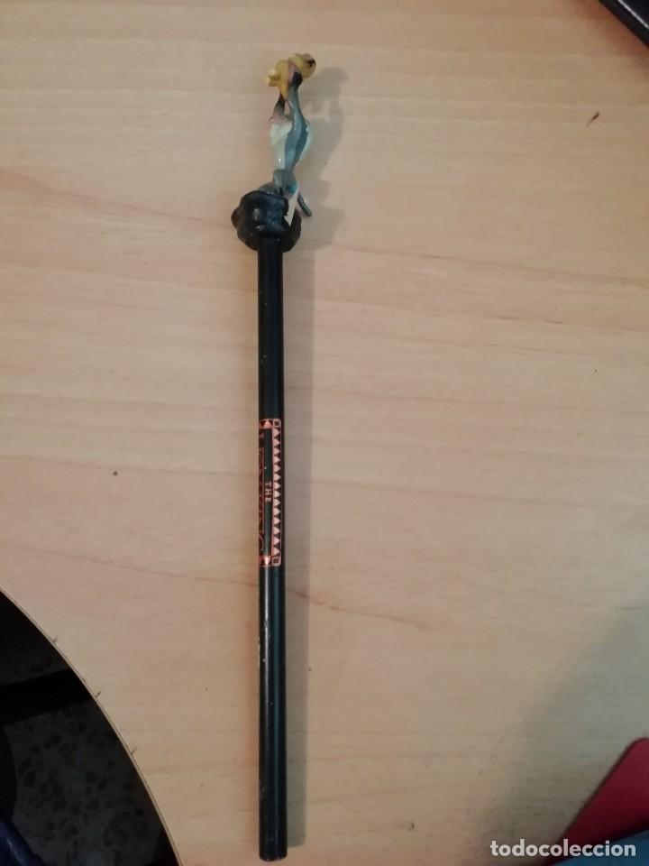 Escriban&iacute;a: lapicero con figura rey leon  sin usar - Foto 1