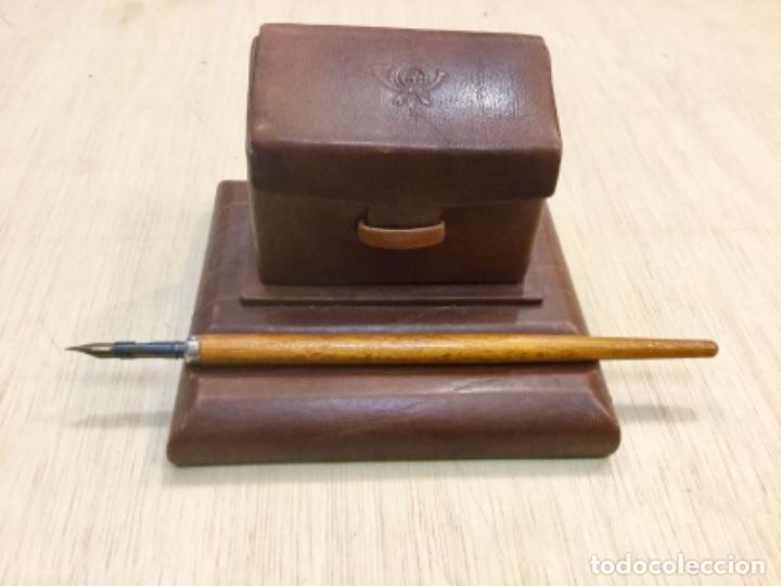 Escriban&iacute;a: Escriban&iacute;a con tarjetero en cuero. - Foto 1