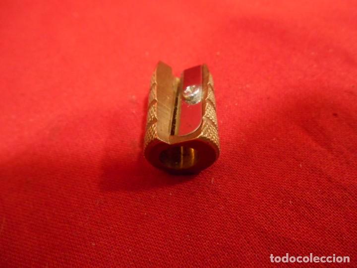 Escriban&iacute;a: ANTIGUO SACAPUNTAS DE BRONCE MOLETEADO - Foto 2