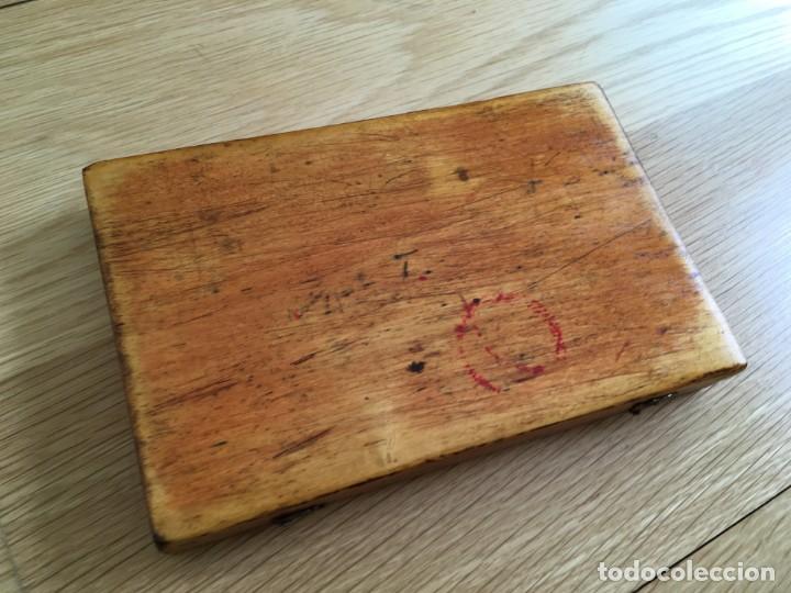 Escriban&iacute;a: Caja de juego de comp&aacute;s y accesorios de bronce. - Foto 3