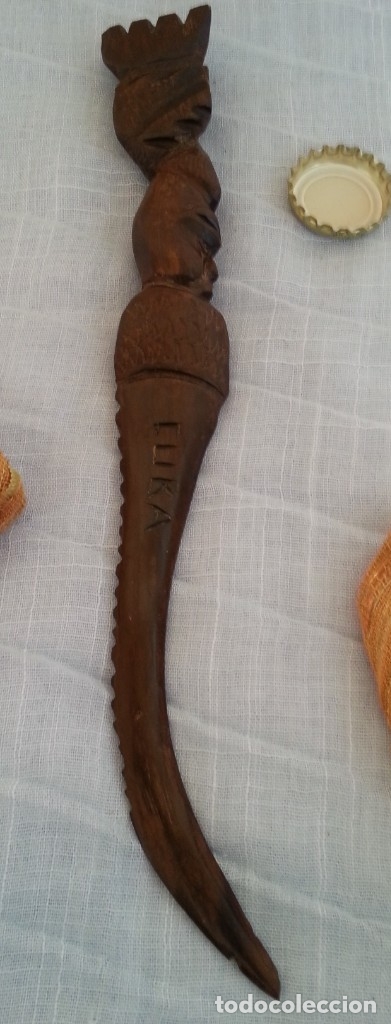 Escriban&iacute;a: Abrecartas tallado en Madera. Origen Cubano - Foto 1