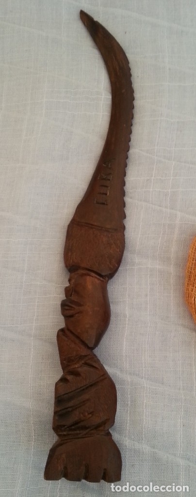 Escriban&iacute;a: Abrecartas tallado en Madera. Origen Cubano - Foto 3