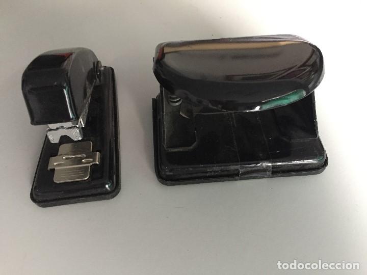 Escriban&iacute;a: Grapadora y perforadora Petrus - Foto 2