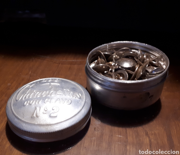 Escriban&iacute;a: Caja metal chinchetas con clavo n&deg;2 - Foto 1