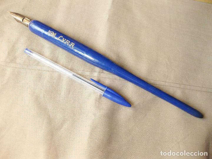 Escriban&iacute;a: ANTIGUA PLUMA DE GRAN TAMA&Ntilde;O MARCA LYRA - Foto 1