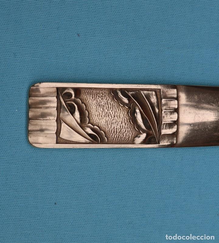 Escriban&iacute;a: Abrecartas de lat&oacute;n art deco. - Foto 7