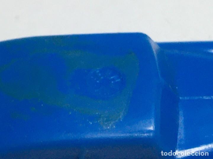 Escriban&iacute;a: SACAPUNTAS DE PLASTICO COCHE ANTIGUO - Foto 5