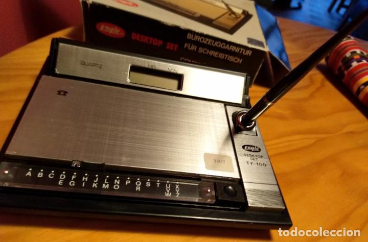 Escriban&iacute;a: Agenda telef&oacute;nica escritorio, con reloj digital - Foto 3