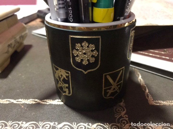 Escriban&iacute;a: LAPICERO O BOTE CON ESCUDOS - Foto 2