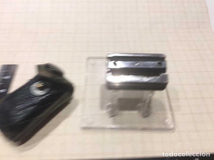 Escriban&iacute;a: Sacapuntas con funda piel El Casco - Foto 1