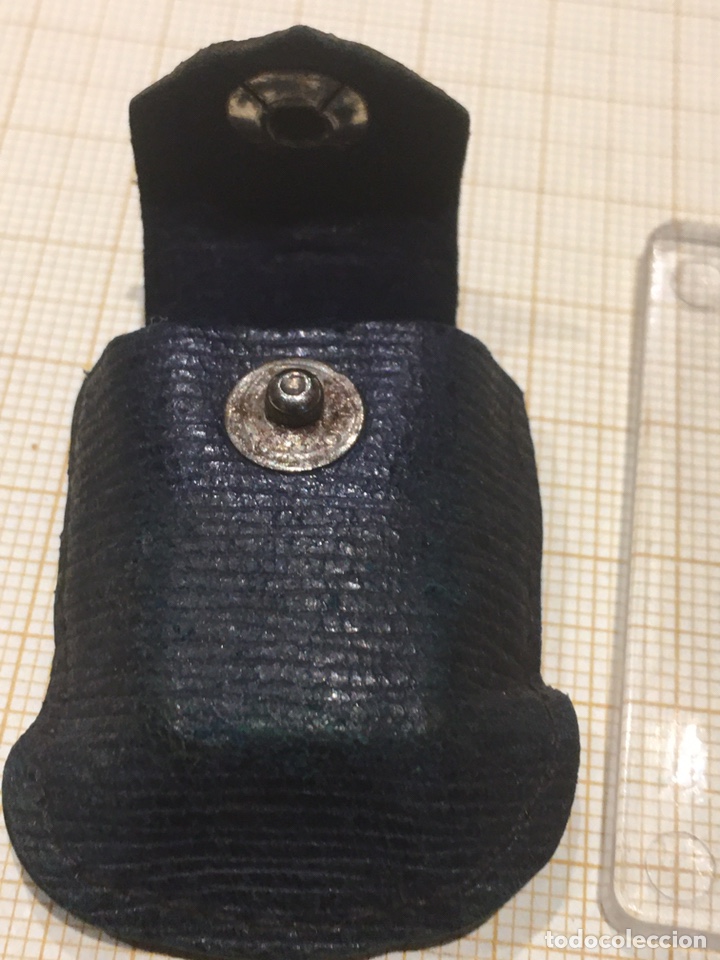 Escriban&iacute;a: Sacapuntas con fundas El Casco metal - Foto 4