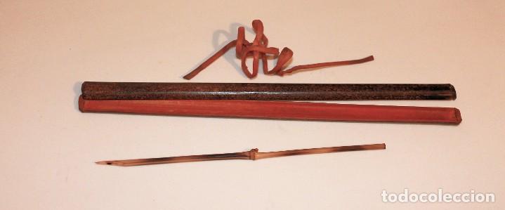 Schreibwaren: Plumier y plumilla de Bamb&uacute; realizado artesanalmente, muy r&uacute;stico.