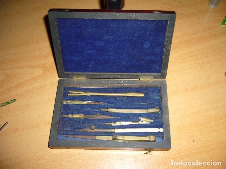 Escriban&iacute;a: Juego de Comp&aacute;s - Foto 1