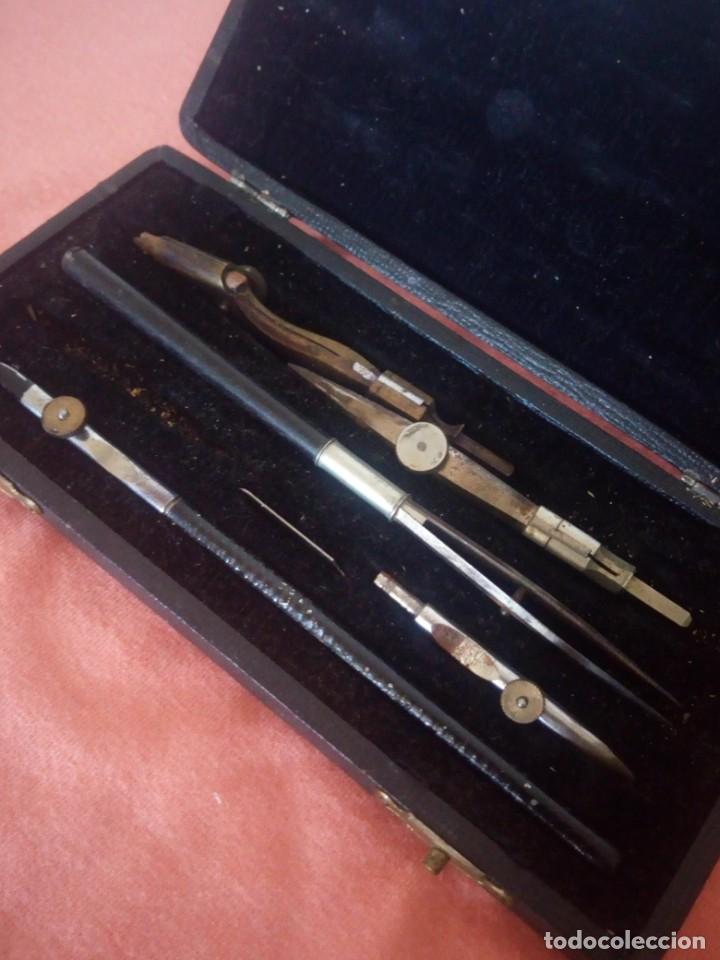 Escriban&iacute;a: Antiguo juego de compases en estuche original. - Foto 1