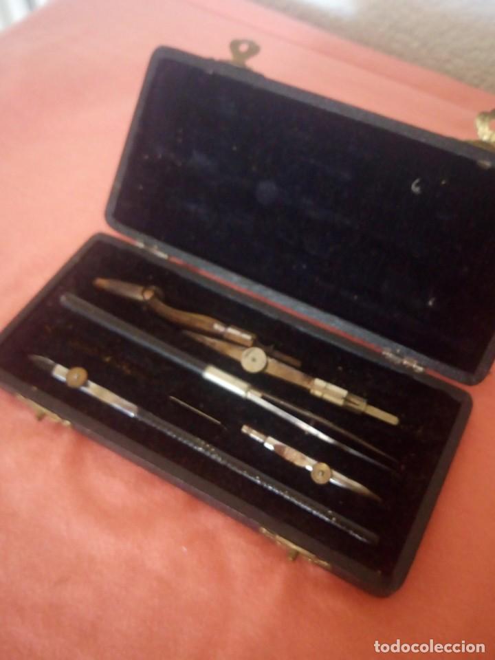 Escriban&iacute;a: Antiguo juego de compases en estuche original. - Foto 3