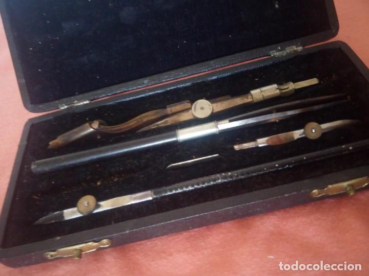 Escriban&iacute;a: Antiguo juego de compases en estuche original. - Foto 4